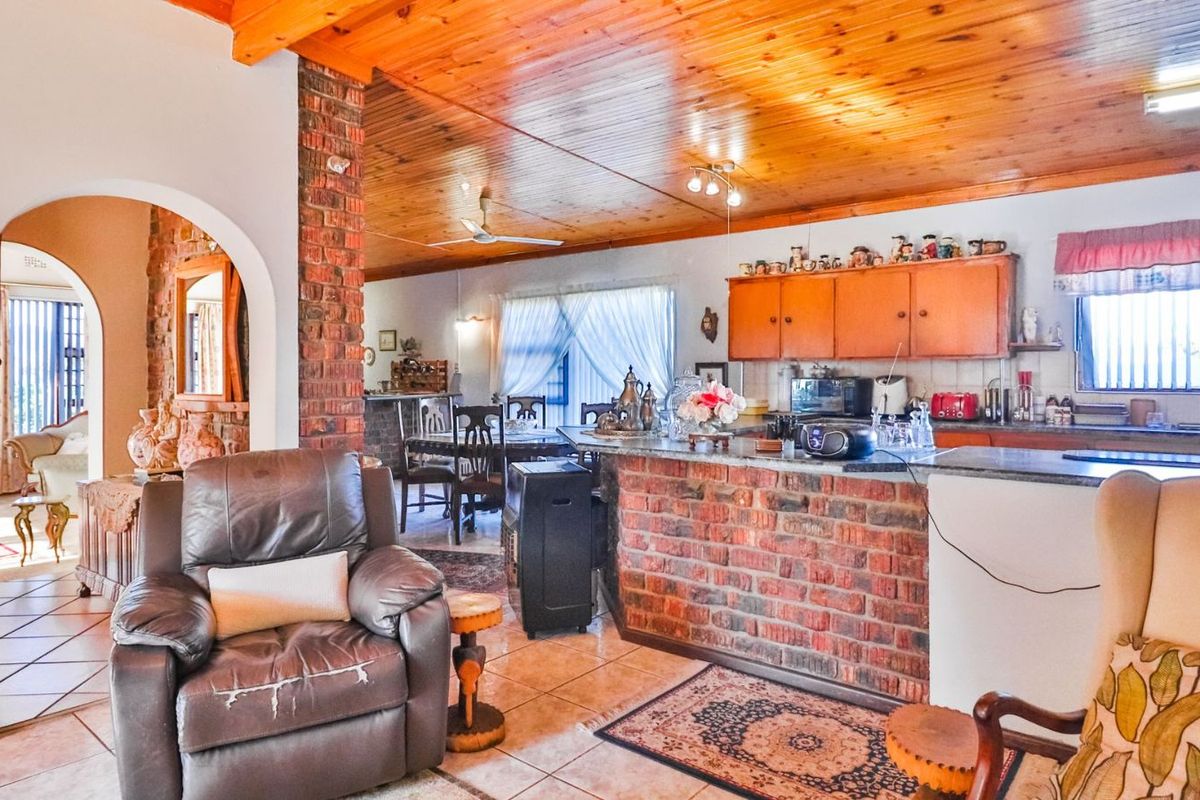 House For Sale in Ashton Central - Photo 3