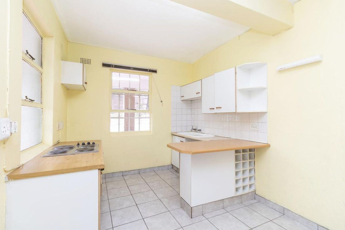 Apartment For Sale in Albertville - Photo 3