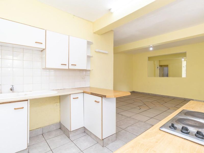 Apartment For Sale in Albertville - Photo 2