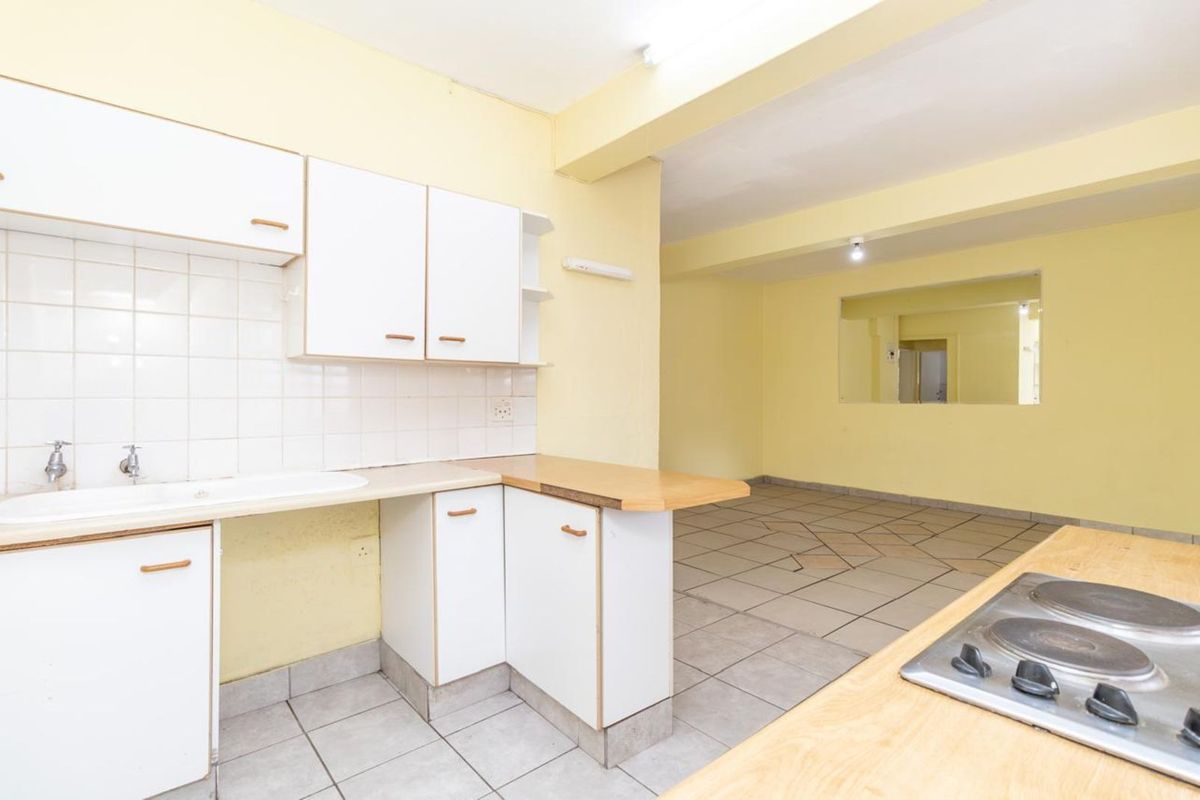 Apartment For Sale in Albertville - Photo 2