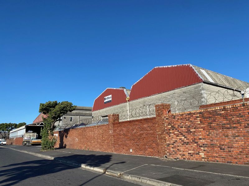 Industrial To Rent in Lansdowne - Photo 2