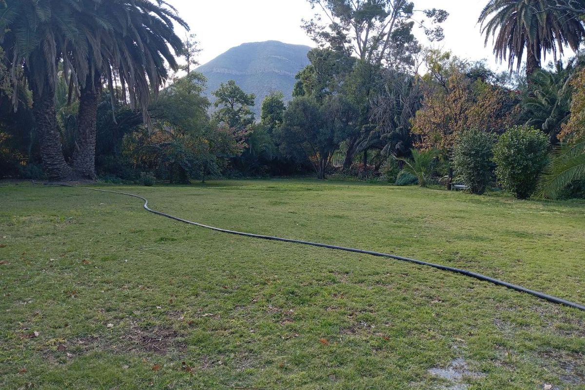 Guest House For Sale in Graaff-Reinet Central - Photo 5