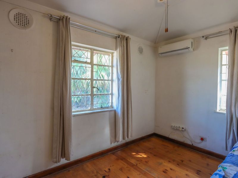 House For Sale in Woodlands - Photo 9