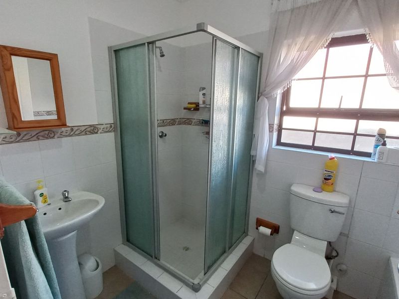 Townhouse For Sale in Oudtshoorn Central - Photo 8