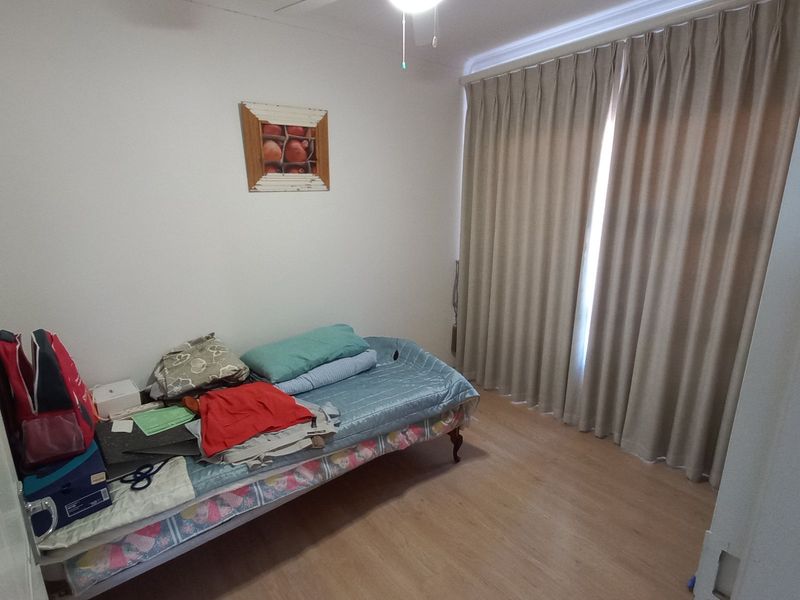 Townhouse For Sale in Oudtshoorn Central - Photo 6