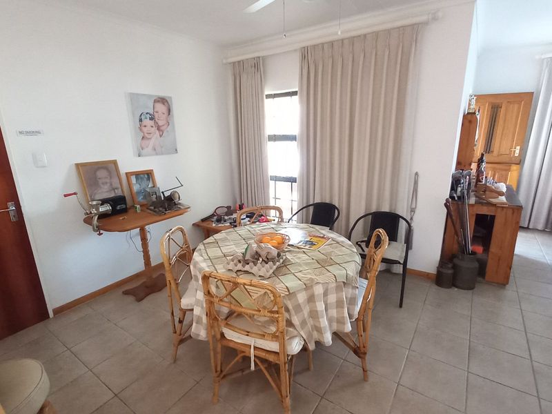 Townhouse For Sale in Oudtshoorn Central - Photo 4