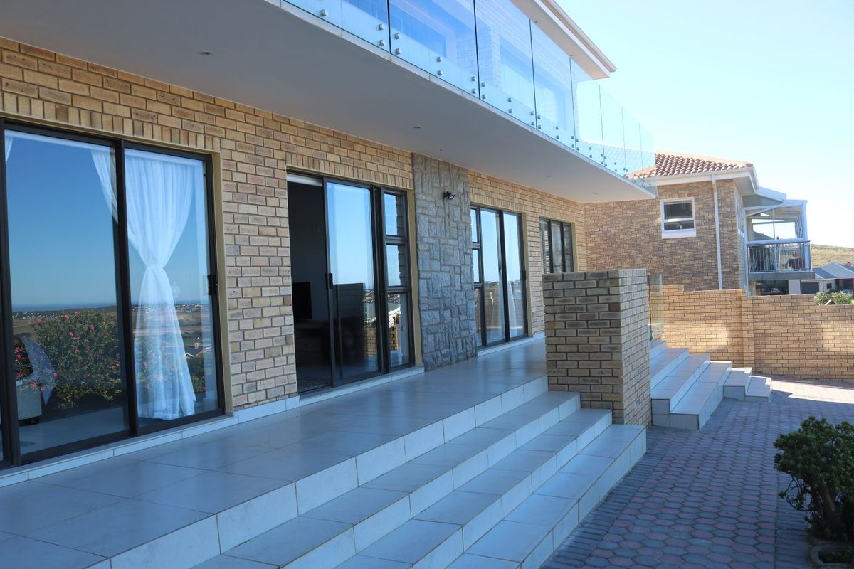 House For Sale in Monte Christo - Photo 2