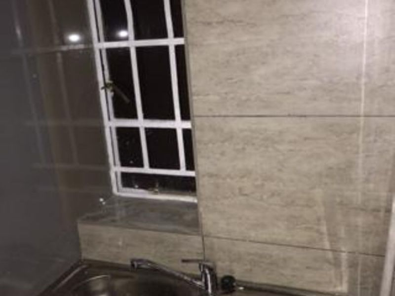 Apartment For Sale in Yeoville - Photo 10