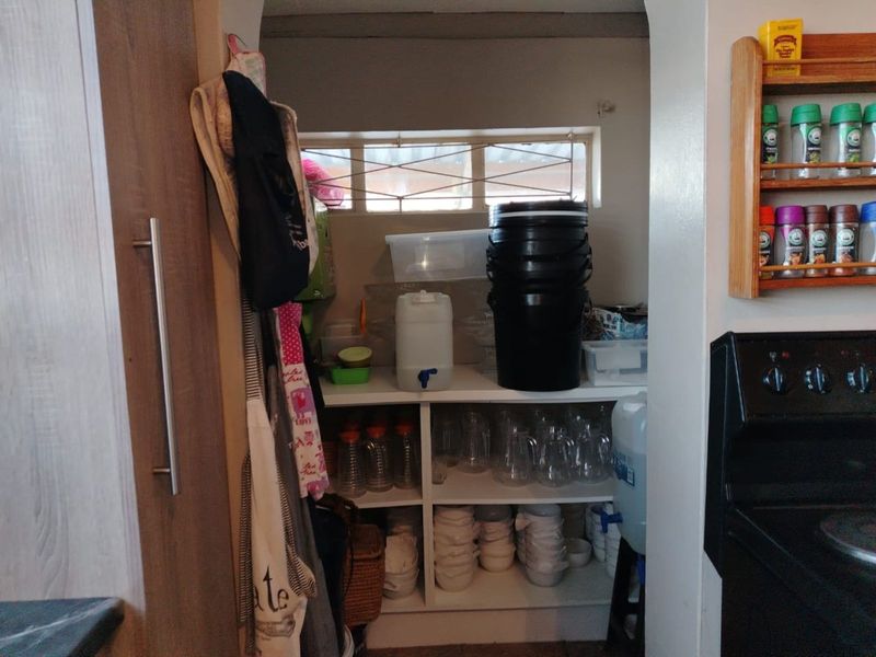 House For Sale in Uitenhage Central - Photo 10