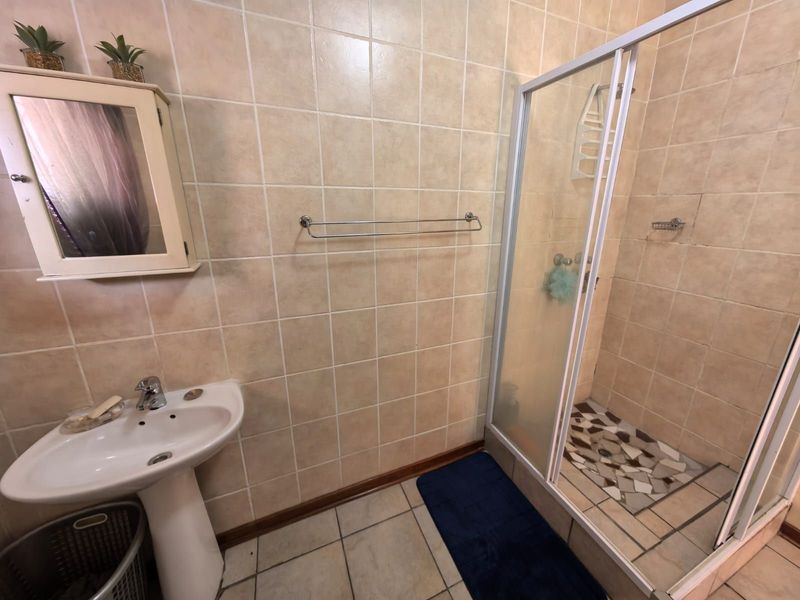 House For Sale in Cassandra - Photo 3