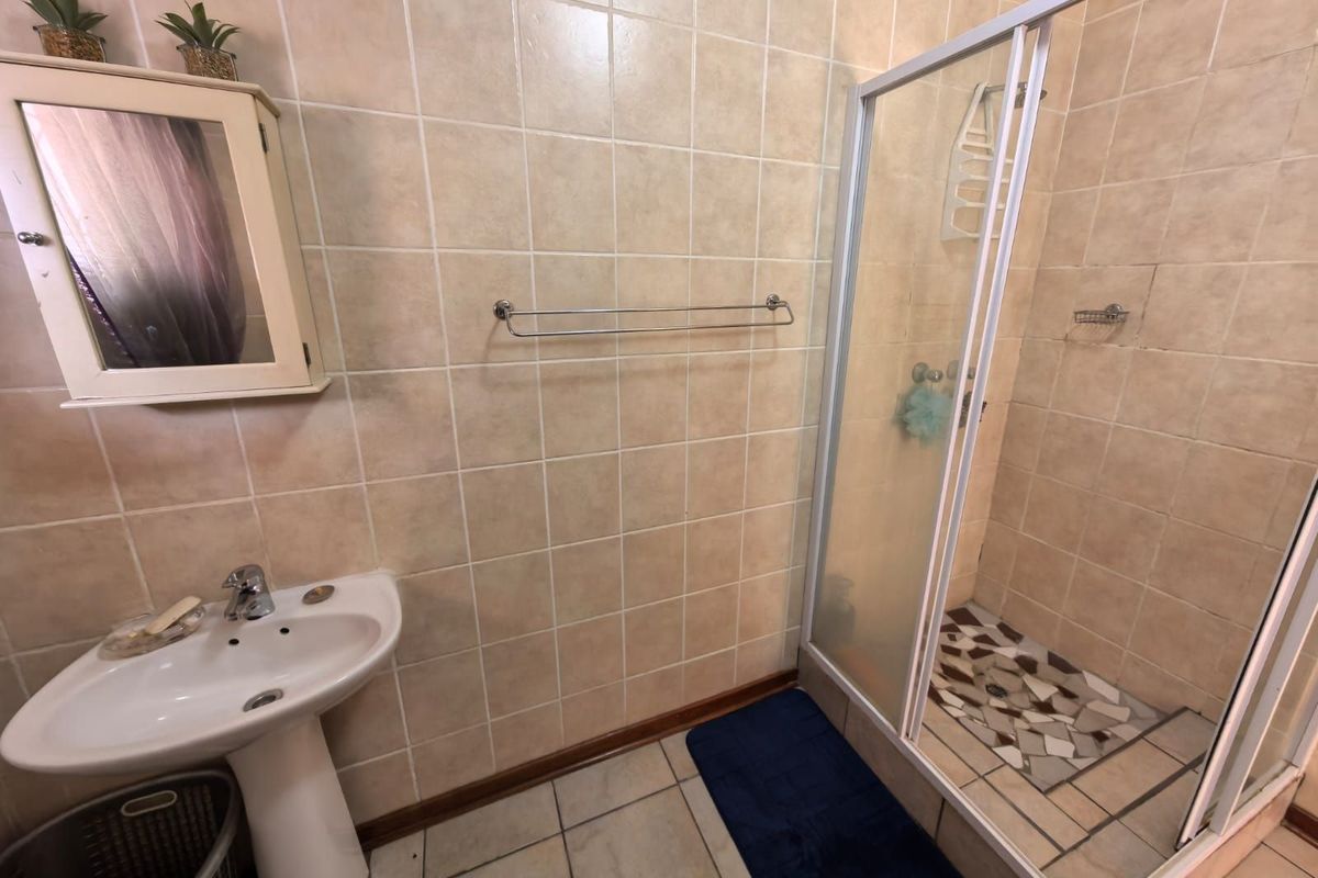 House For Sale in Cassandra - Photo 3