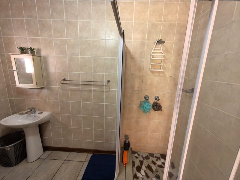 House For Sale in Cassandra - Photo 2