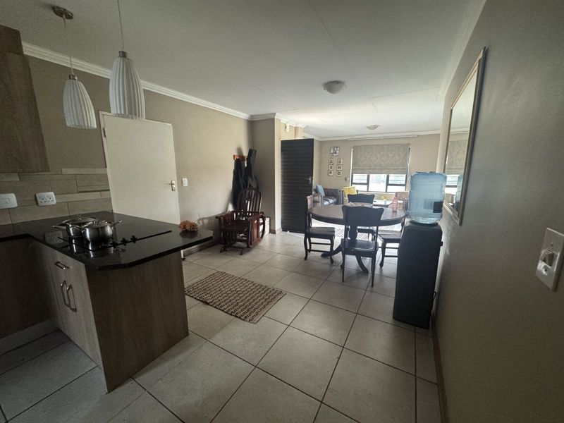 House For Sale in Amberfield - Photo 7