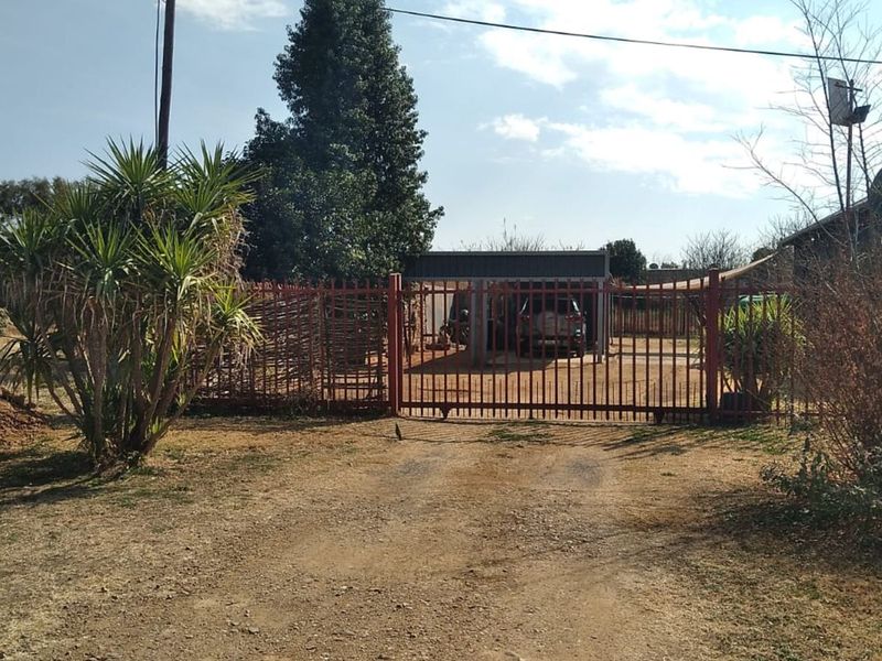 House For Sale in Christiana Central - Photo 2