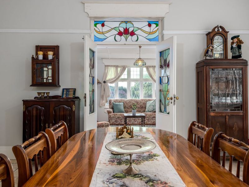 House For Sale in Richmond Hill - Photo 7