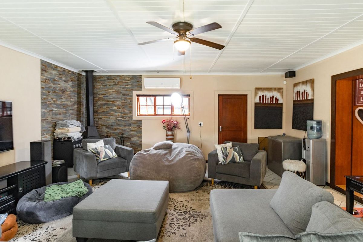 House For Sale in Gordons Bay Central - Photo 5