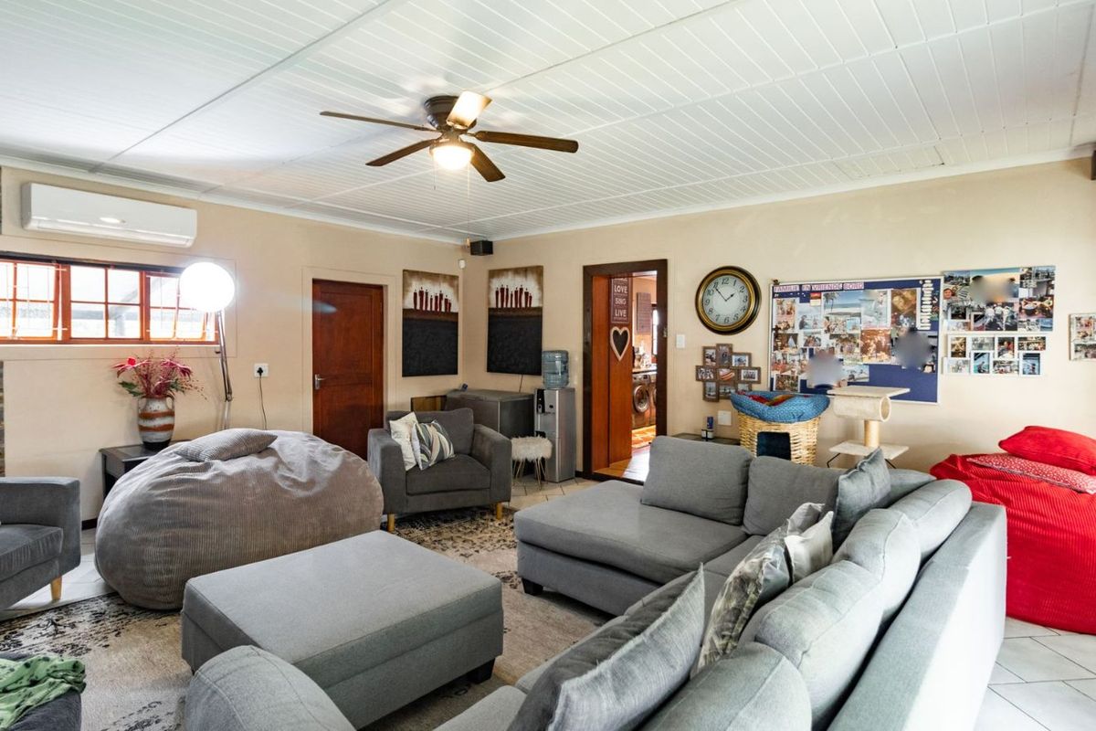 House For Sale in Gordons Bay Central - Photo 4