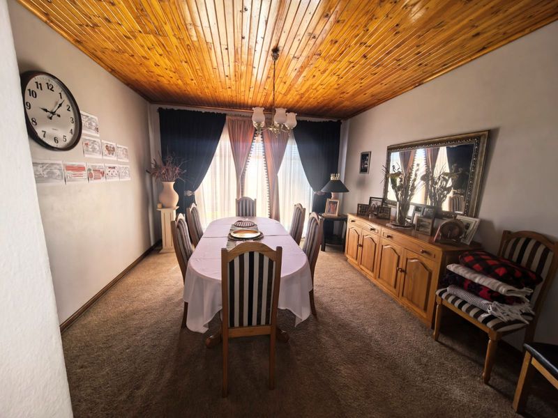 House To Rent in Zwartkop - Photo 6