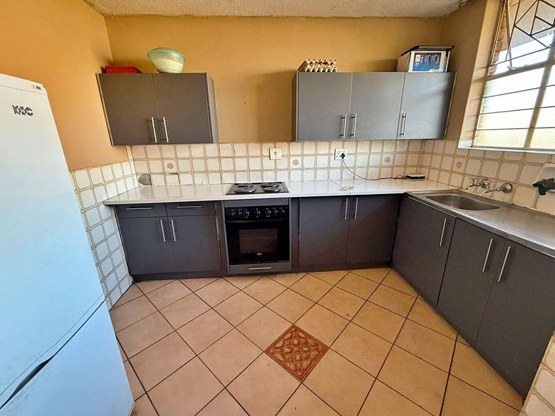 Apartment For Sale in Pretoria Central - Photo 2