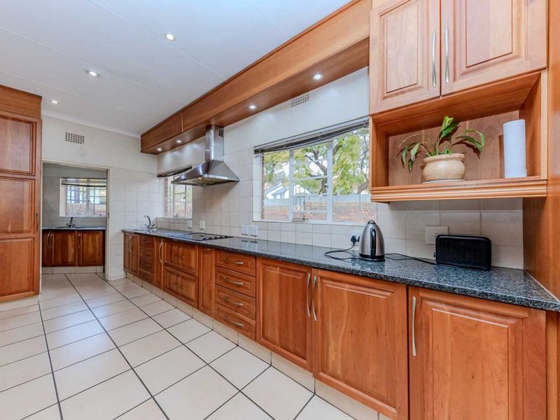 House For Sale in Kloofendal - Photo 8