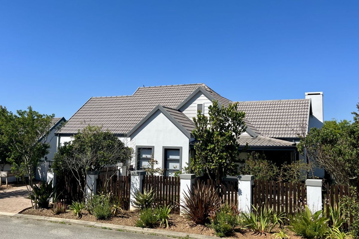 House For Sale in Blue Mountain Village - Photo 3