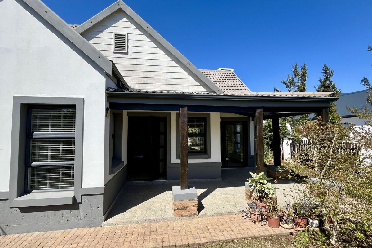 House For Sale in Blue Mountain Village - Photo 5