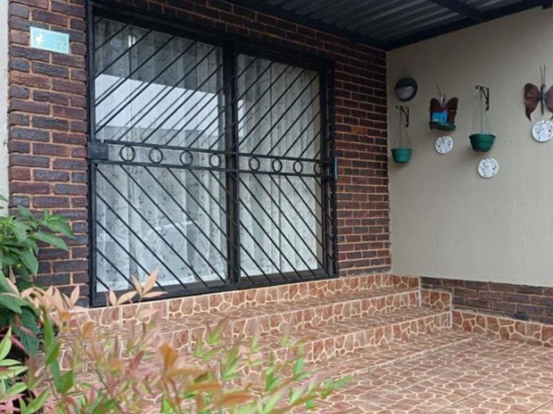 Townhouse For Sale in Sugar Bush Estate - Photo 3