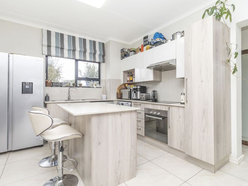 Apartment For Sale in Randpark Ridge - Photo 2