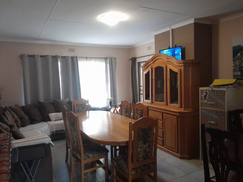 House For Sale in Kuruman Central - Photo 3