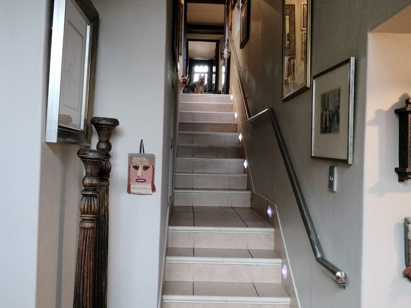 House For Sale in Constantia Kloof - Photo 7