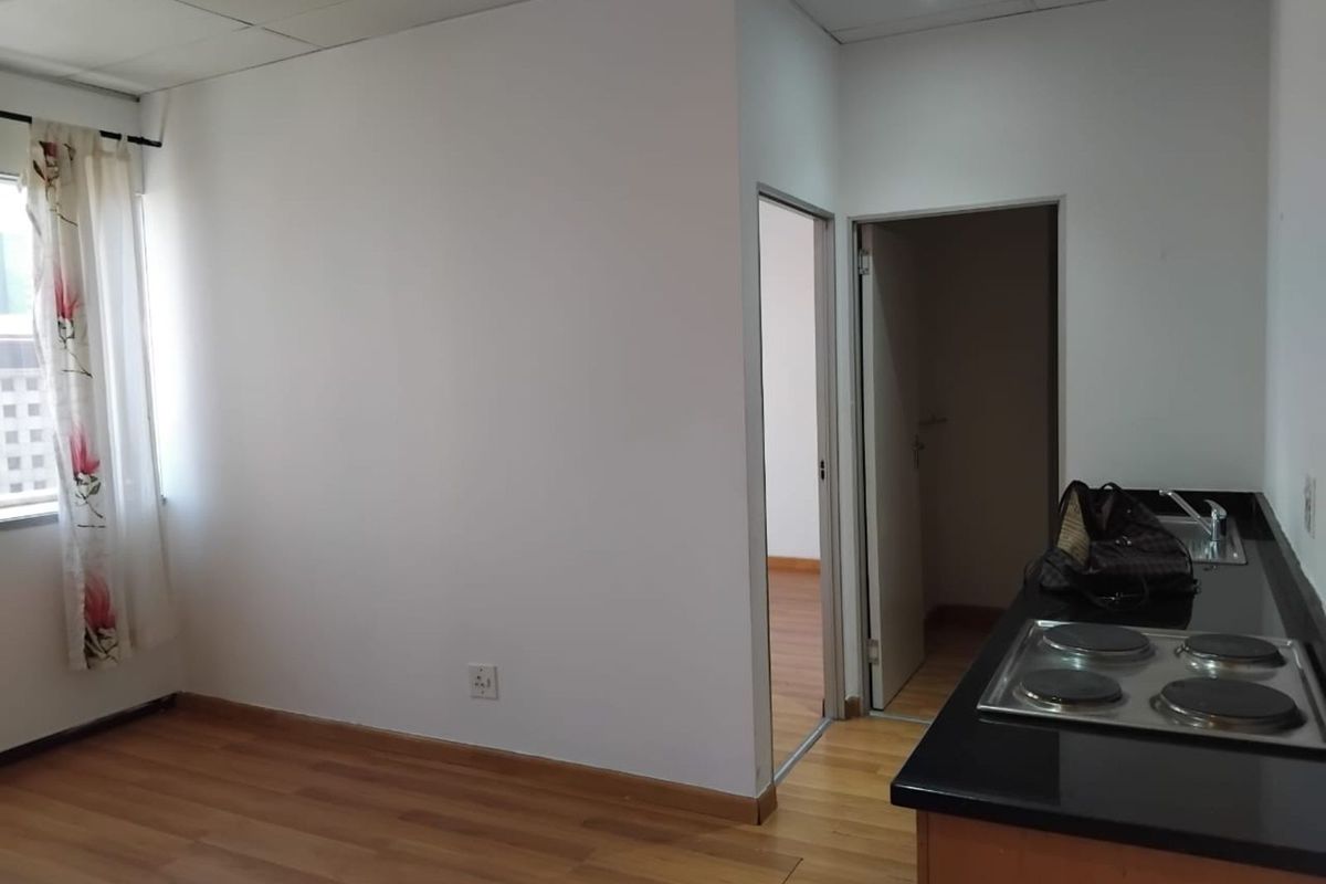 Apartment For Sale in Marshalltown - Photo 4