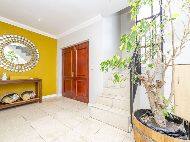 House For Sale in Die Wingerd - Photo 2