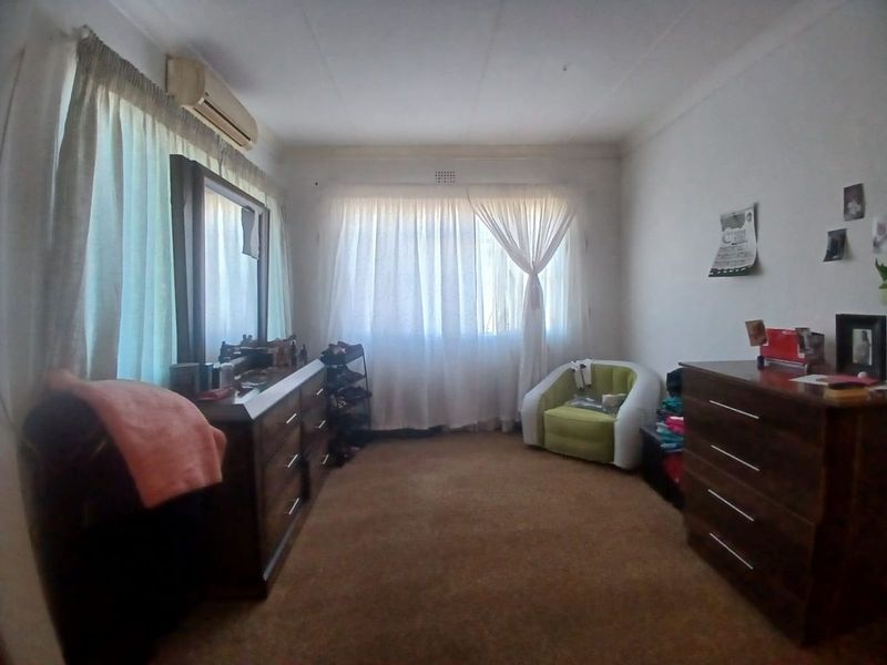 House For Sale in Roosheuwel Ext 2 - Photo 8