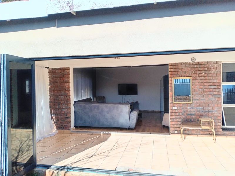 House For Sale in Greymont - Photo 5