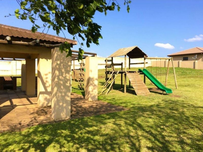 Townhouse For Sale in ZSM Industrial - Photo 9