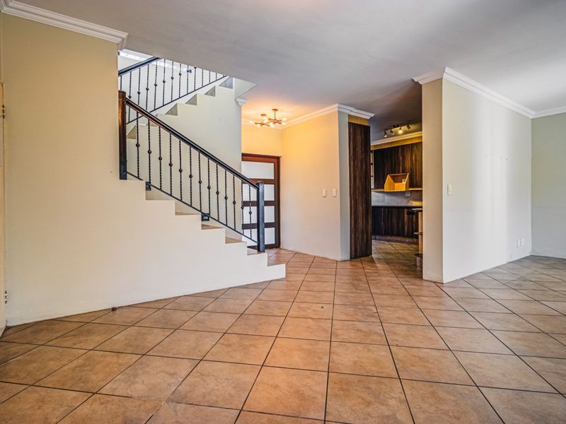 House For Sale in Glen Erasmia - Photo 7