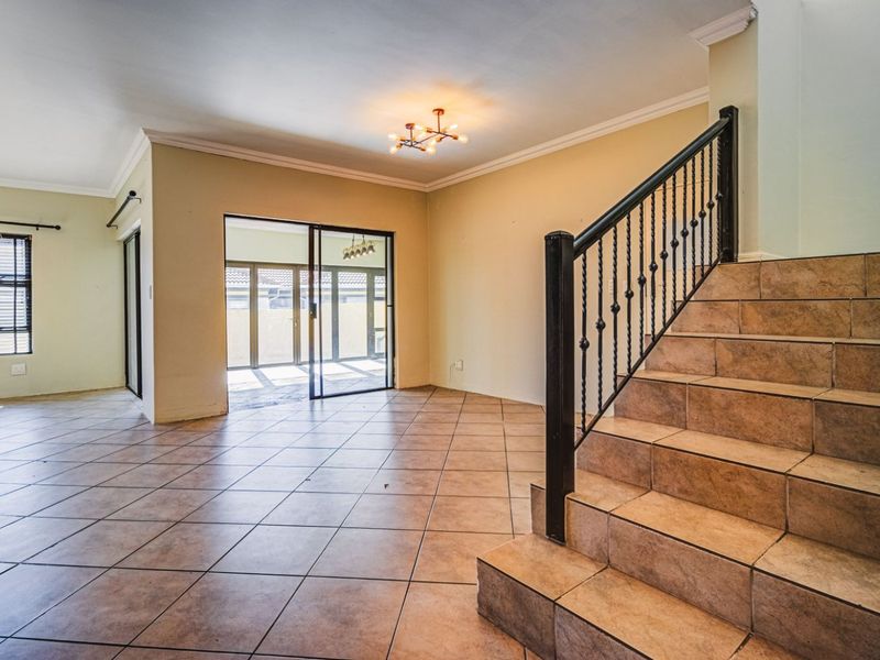 House For Sale in Glen Erasmia - Photo 6