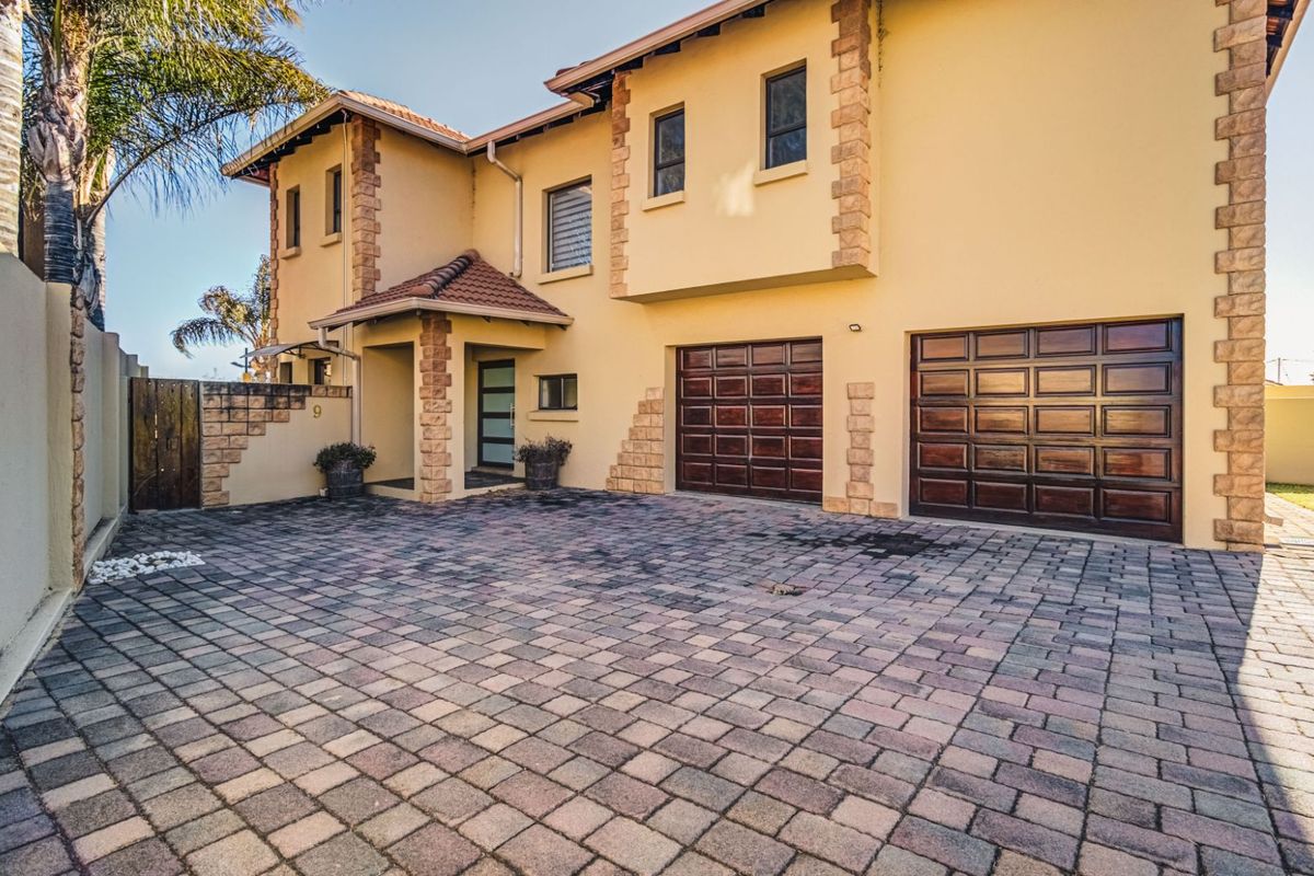 House For Sale in Glen Erasmia - Photo 5