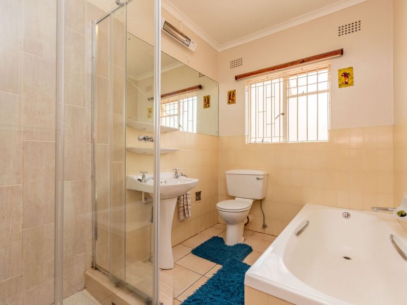 Townhouse For Sale in Bryanston - Photo 9