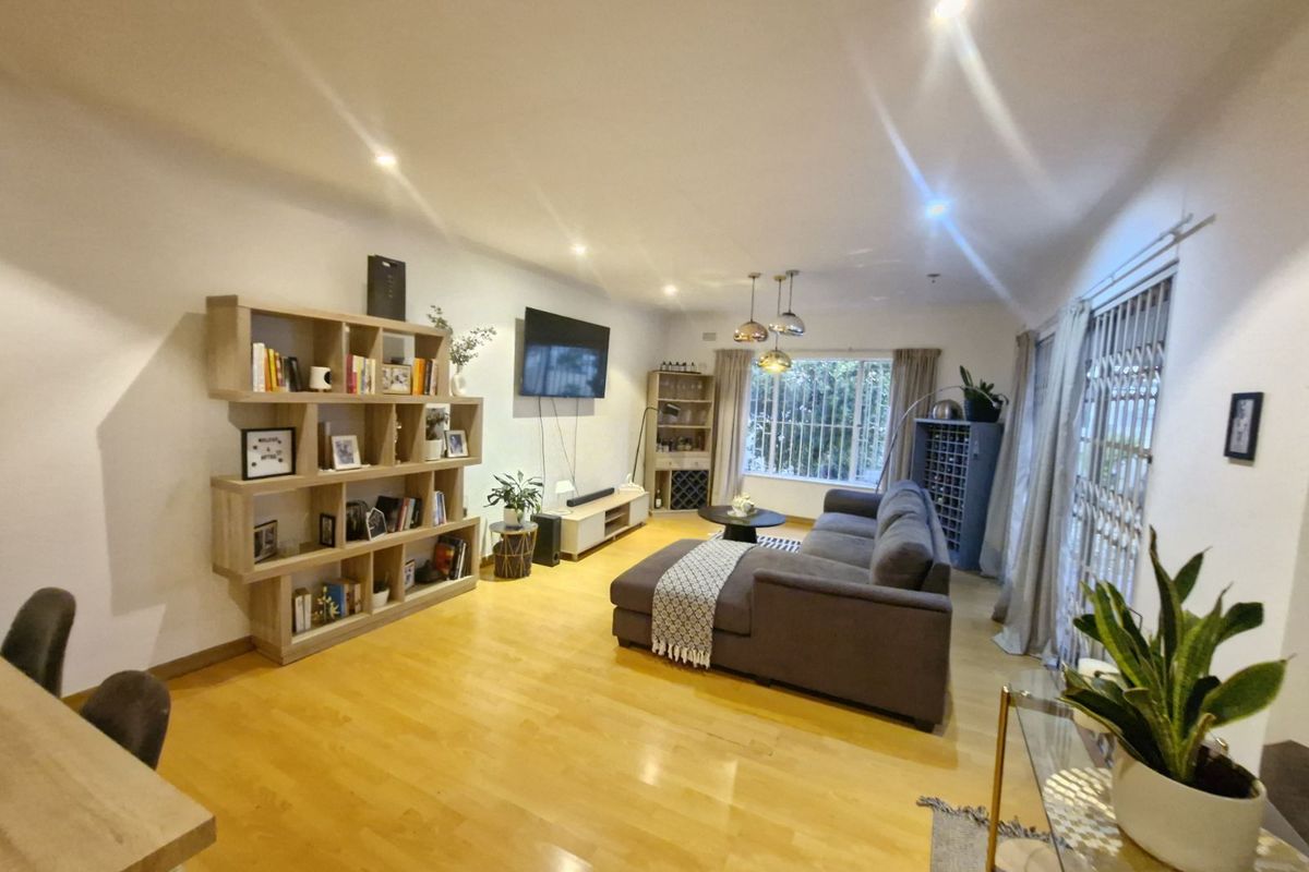 Townhouse For Sale in Bryanston - Photo 3