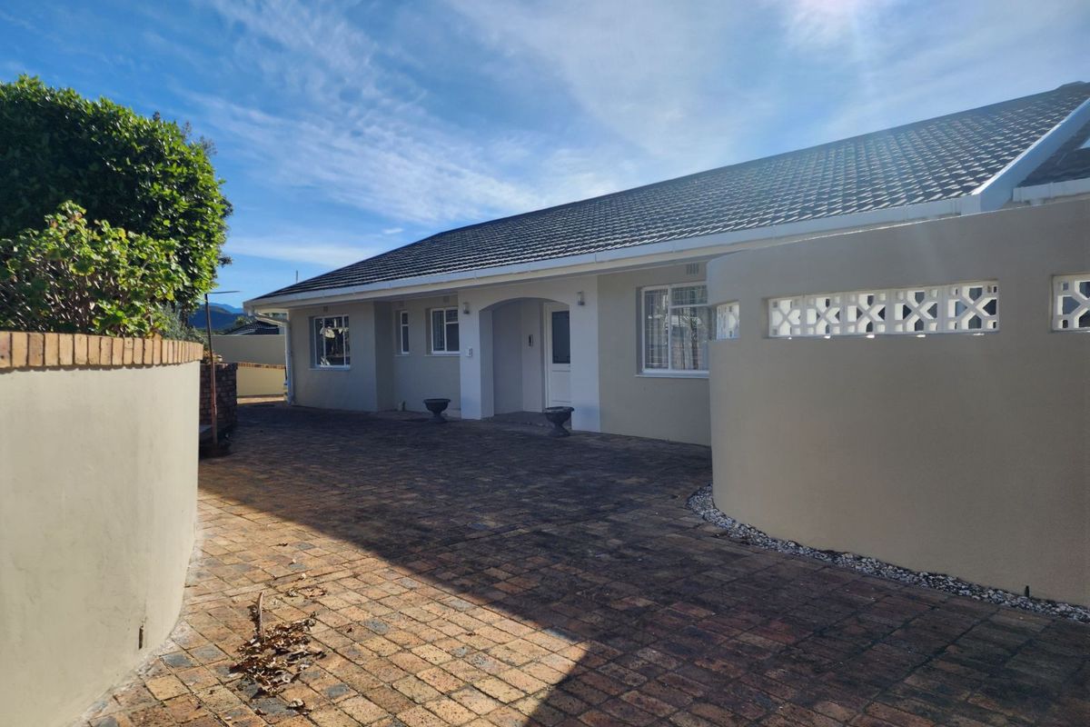 House For Sale in Bonnievale Central - Photo 5