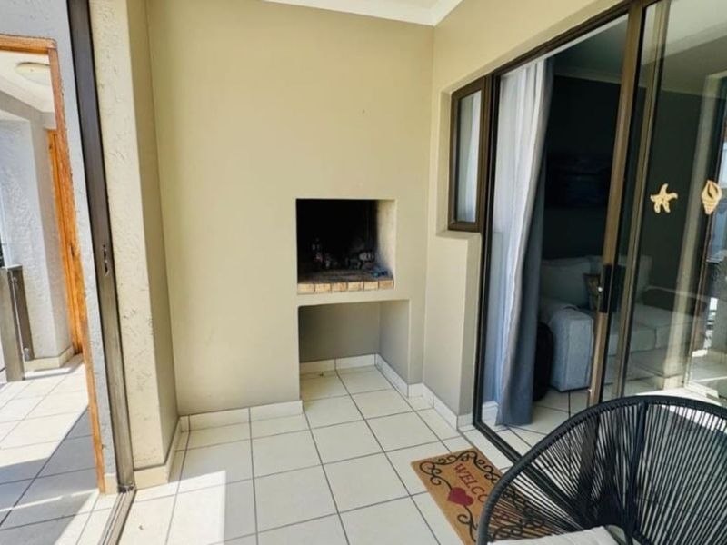 Apartment For Sale in Voorbaai - Photo 5