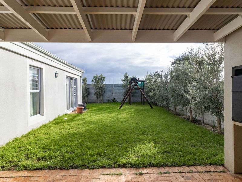 House For Sale in Sunningdale - Photo 7