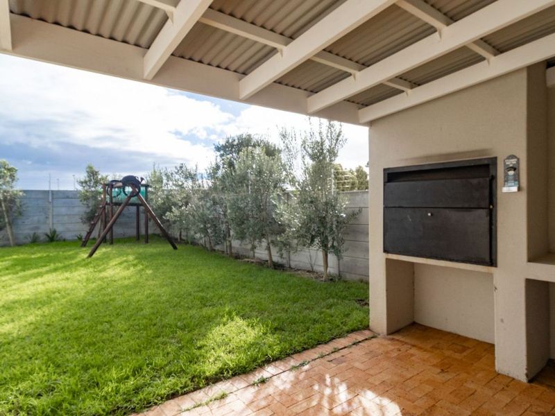 House For Sale in Sunningdale - Photo 6