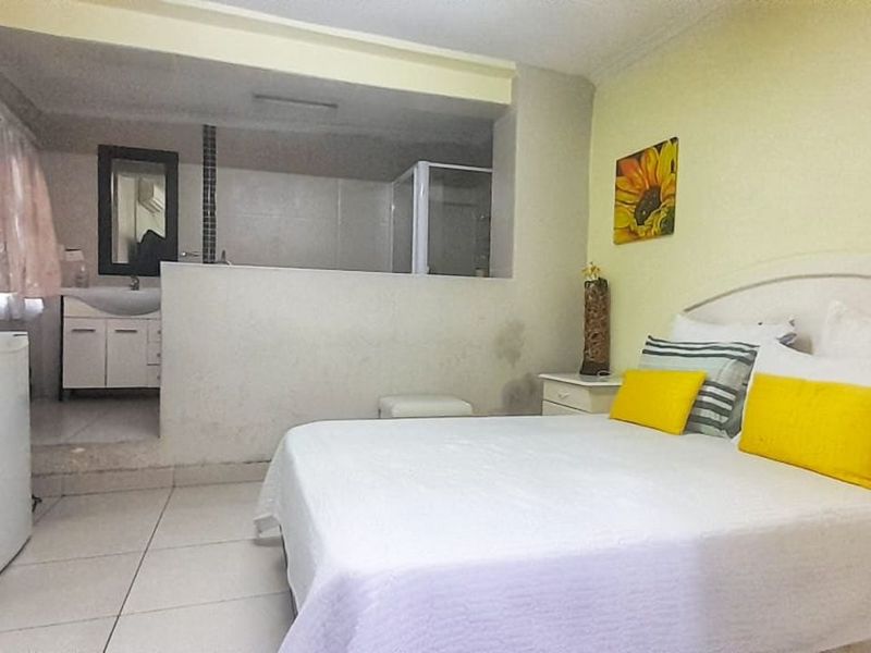 House For Sale in Bezuidenhout Valley - Photo 5