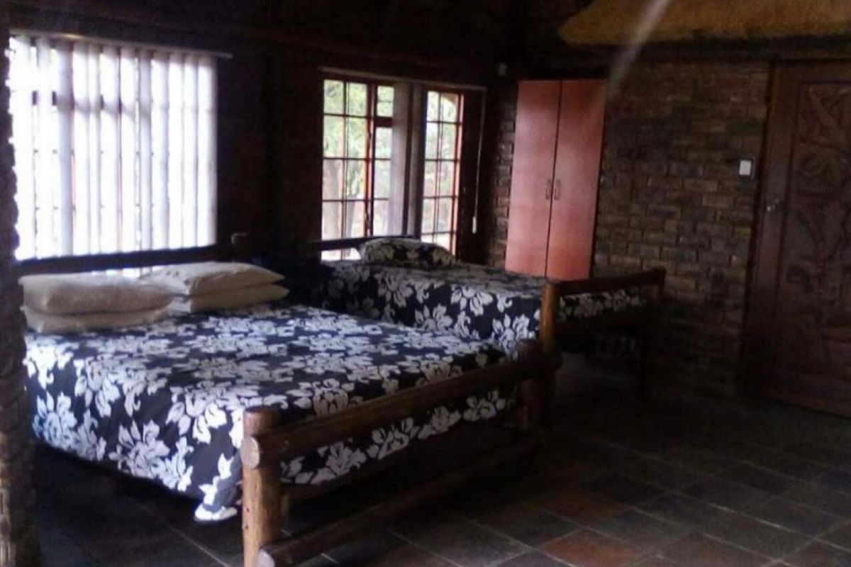 Apartment For Sale in Bloemhof Central - Photo 5