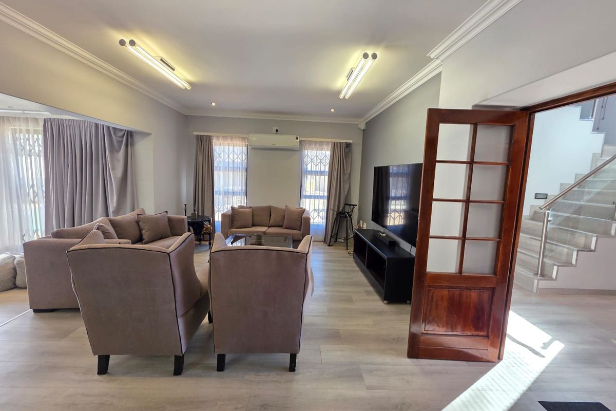 House For Sale in Hadison Park - Photo 3