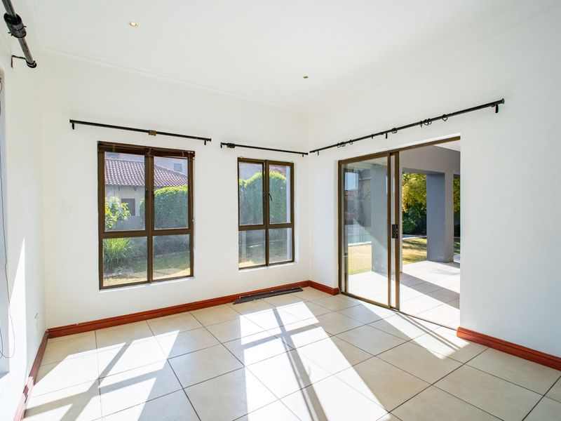 House For Sale in Dainfern - Photo 7