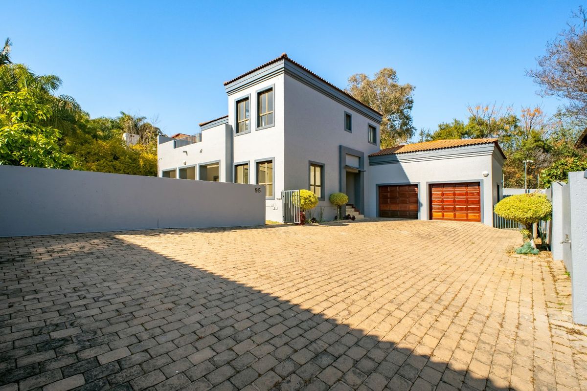 House For Sale in Dainfern - Photo 4