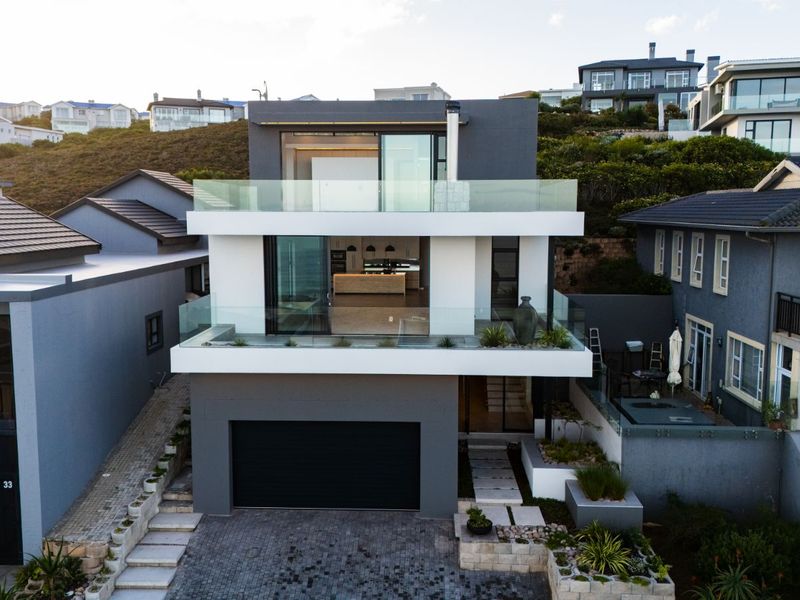 House For Sale in Pinnacle Point Golf Estate - Photo 2